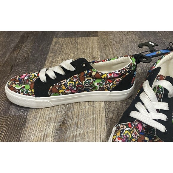NWT New Nintendo Super Mario Bros Low Top Shoes Youth Size 5 Gamer Luigi Yoshi - Picture 7 of 11